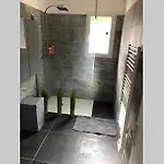 Holiday home Agreable Maison Entre Bordeaux Et Le Bassin Avec Option Jacuzzi