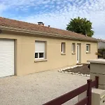 Holiday home Agreable Maison Entre Bordeaux Et Le Bassin Avec Option Jacuzzi *
