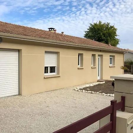 Holiday home Agreable Maison Entre Bordeaux Et Le Bassin *