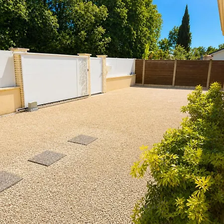 Agreable Maison Entre Bordeaux Et Le Bassin Avec Option Jacuzzi *